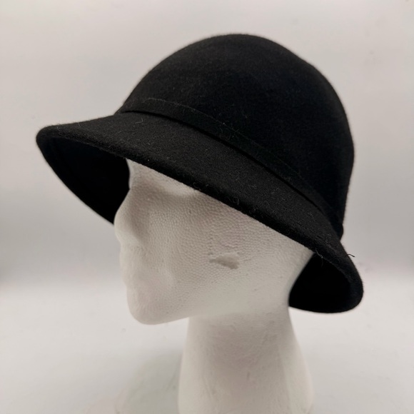 Nine West Black Wool Cloche Hat with Floral Accent – 60 cm - Picture 3 of 9